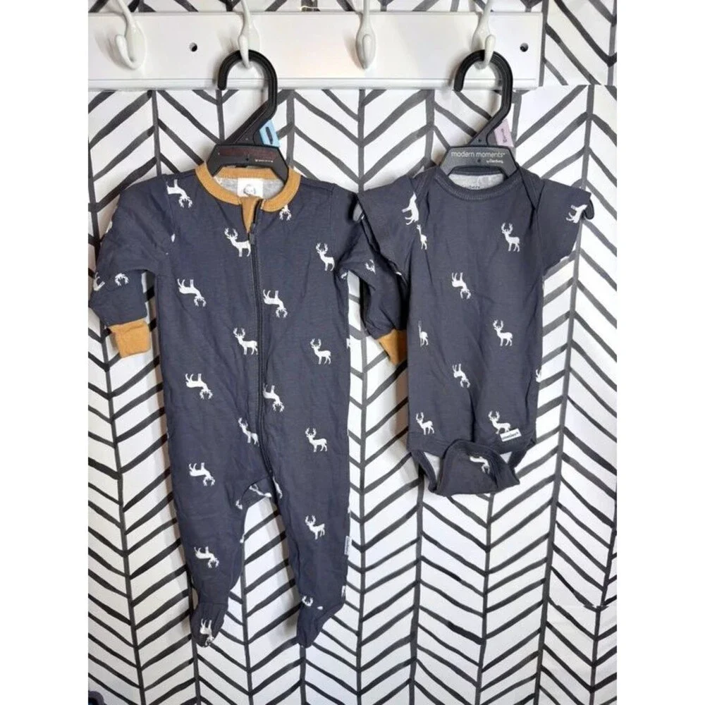 Gerber’s Blue White 2Pc Zip Sleeper & Onesie Baby Boy 0-3M 7126